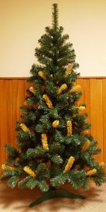  - Vianon strom Smrek s vhonkami od  www.dekoracie-vianoce.sk